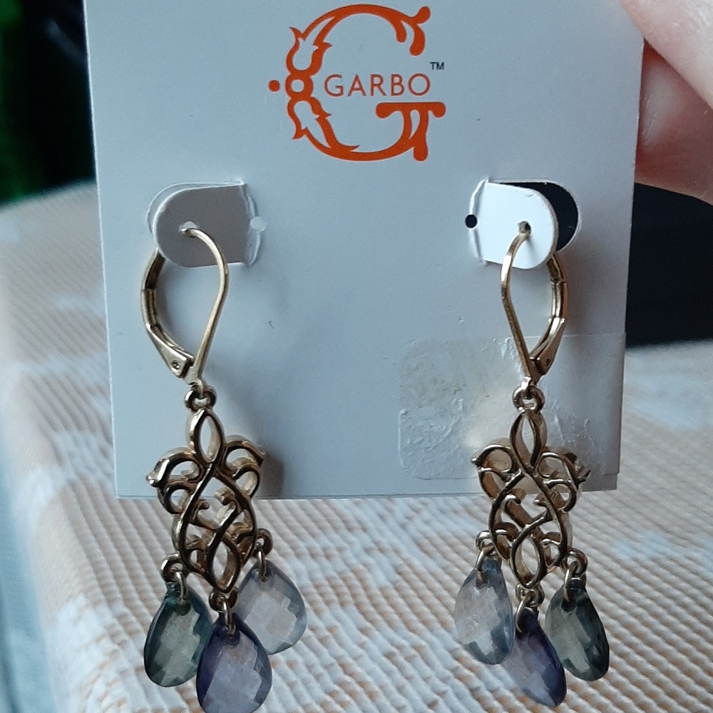 Dangly Teardrop Earrings by Garbo